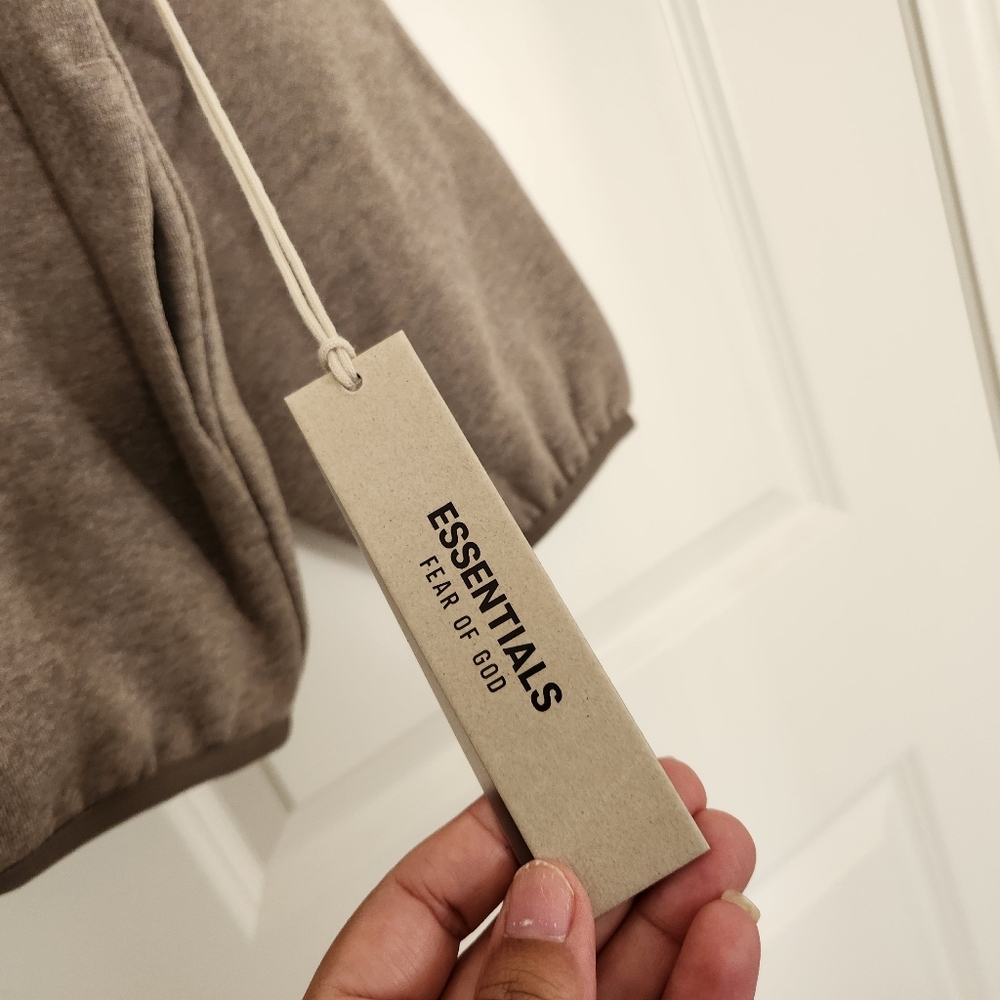 Essentials Sweater - Picture 4 of 4